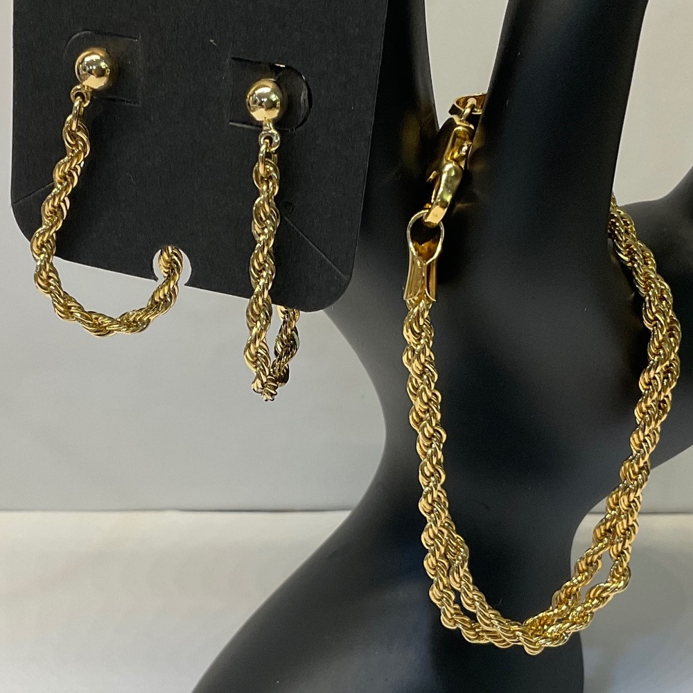 Avon Double Twisted Gold-Tone Bracelet & Earrings Set – 1980s